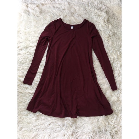 Old Navy Dresses & Skirts - Old Navy maroon long sleeved dress